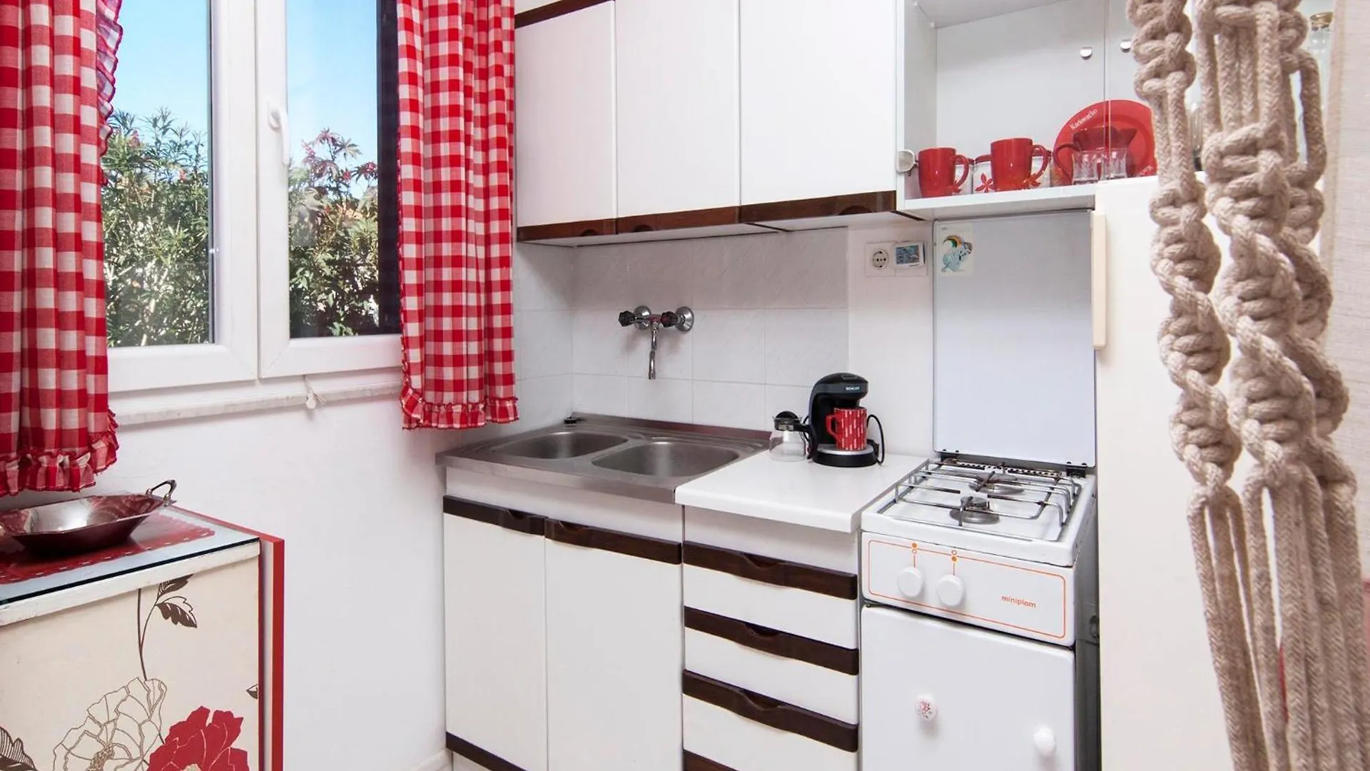 Apartments Lara Fažana 3*,  Κροατία