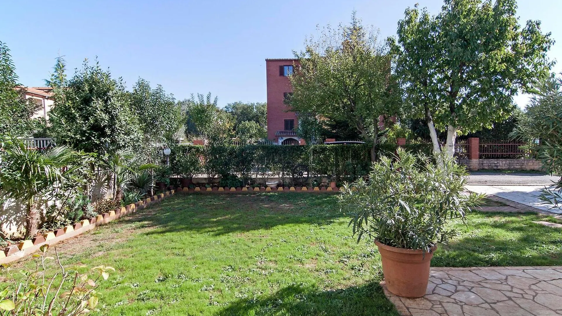 Πανσιόν Apartments Lara Fažana
