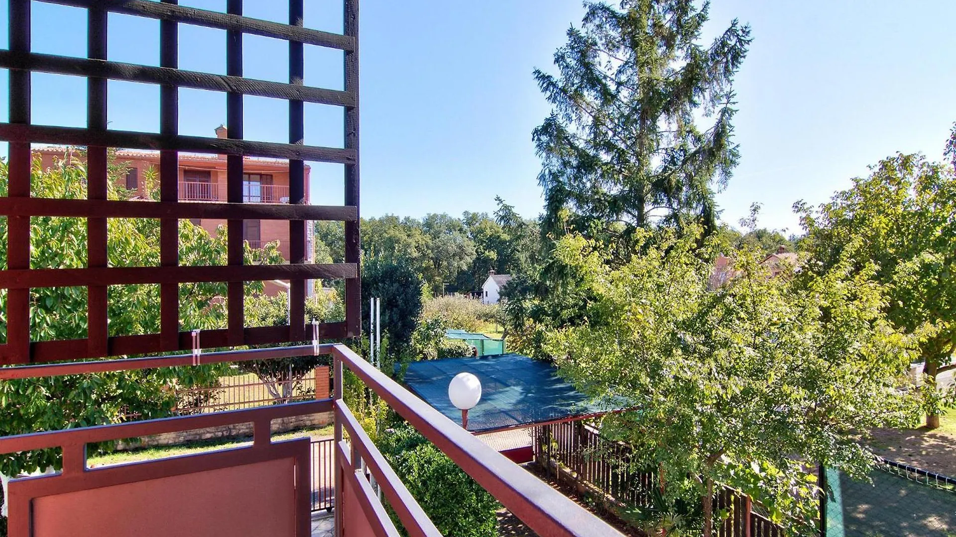 Apartments Lara Fažana 3*,  Κροατία